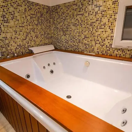 Moscova - Garibaldi Lusso, Sauna E Idromassaggio Apartman